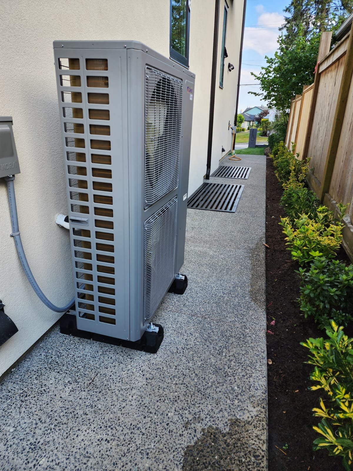 Air conditioning installation in Surrey BC
